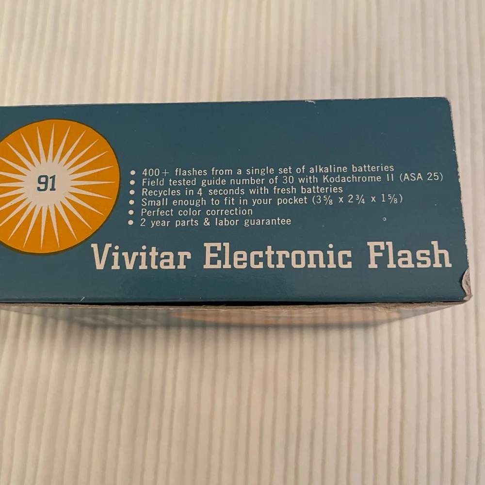Vintage Vivitar Electronic Flash Camera Vintage in box